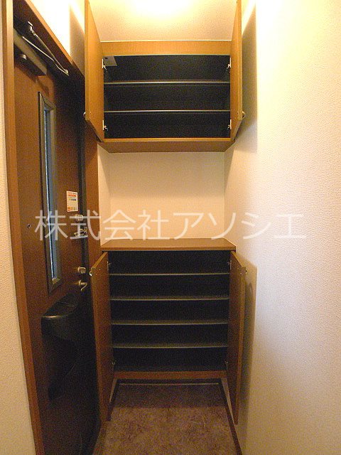 カームリーⅡ 玄関