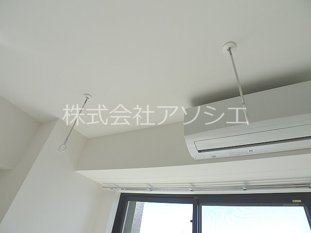 SOPHIA HILLS 室内物干し