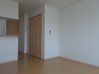 フローリッシュ・テラスⅡ 洋室8.8帖