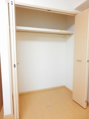 フローリッシュ・テラスⅡ クローゼット