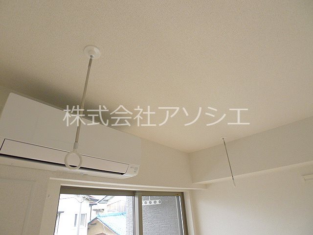 アンジュ　バランス 室内物干し