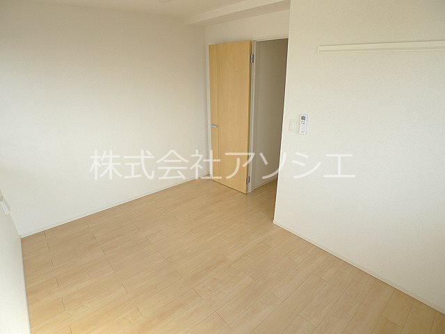 アンジュ　ブリリアンB 洋室6帖