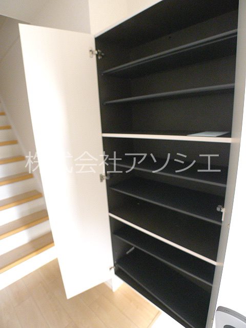 アンジュ　ブリリアンB シューズボックス