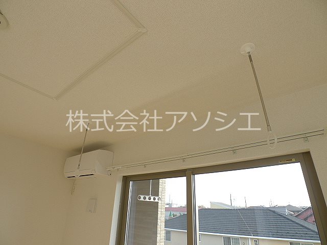 アンジュ　ブリリアンB 室内物干し
