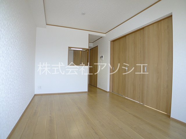 アリエル新越谷 リビング