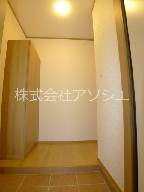 アリエル新越谷 玄関