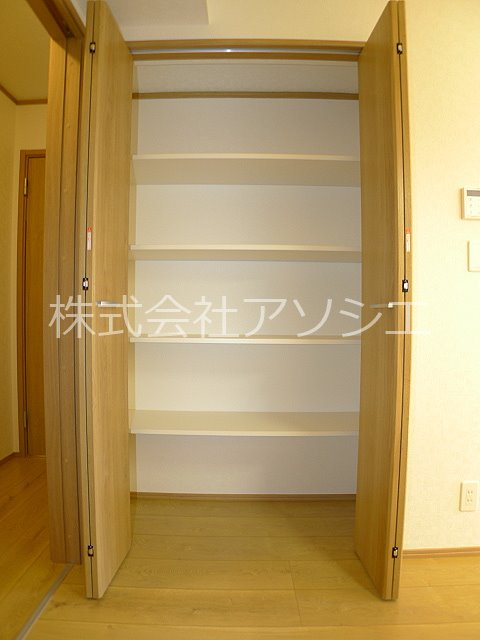 アリエル新越谷 収納