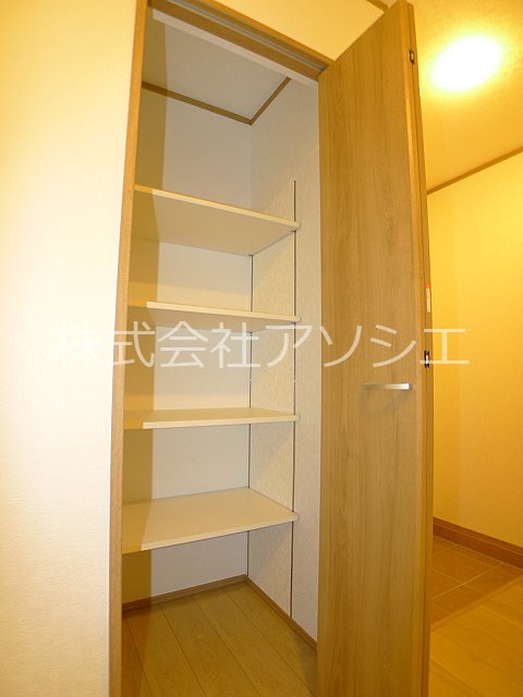 アリエル新越谷 収納