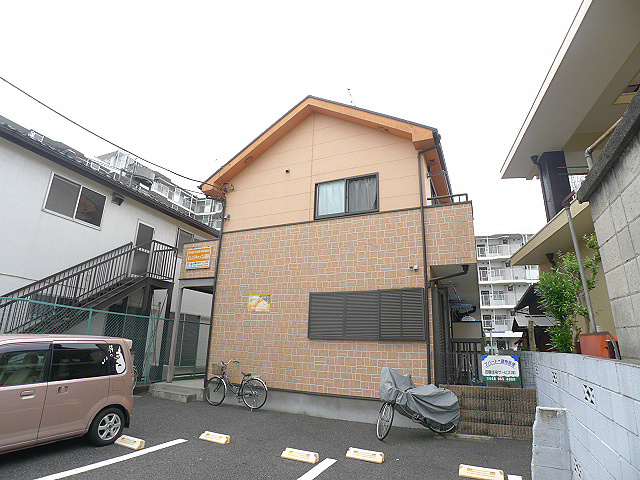 オレンジキャッスル越谷のご紹介は住まいの窓口 アソシエにお任せ下さい。