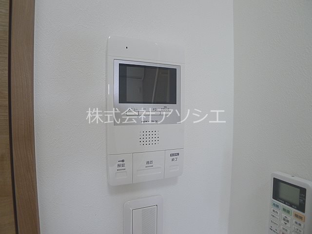 ウエストハイム吉川高富 モニター付きインターホン