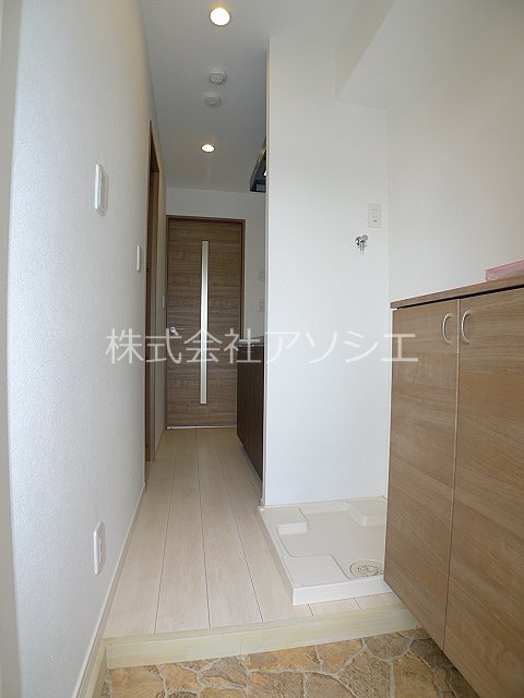 ウエストハイム吉川高富 玄関