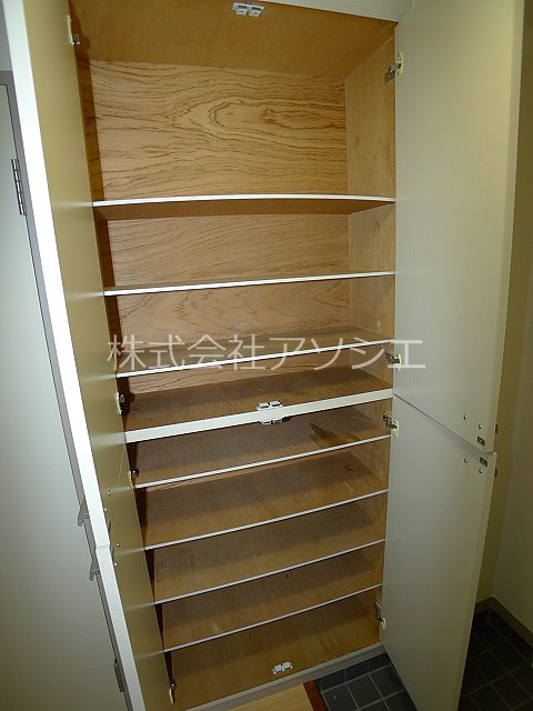エクセル南越谷 シューズボックス