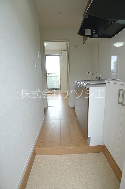 ウイングガーデン大袋 玄関