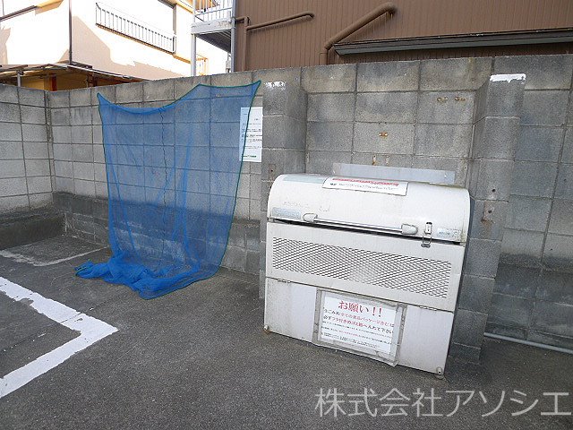 RSビル ゴミ集積場