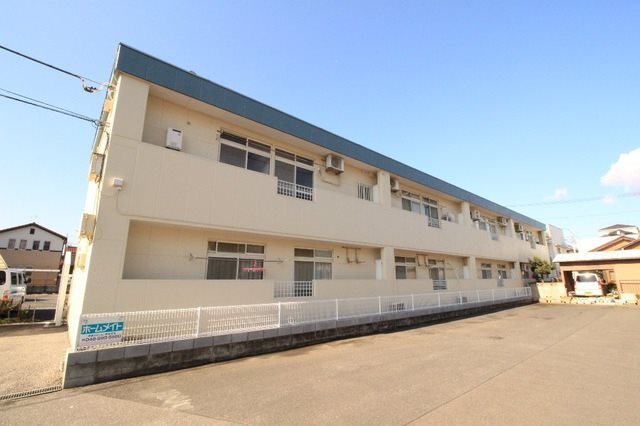 エステート山崎のご紹介は住まいの窓口 アソシエにお任せ下さい。