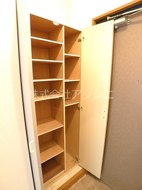 カーサ吉川 収納