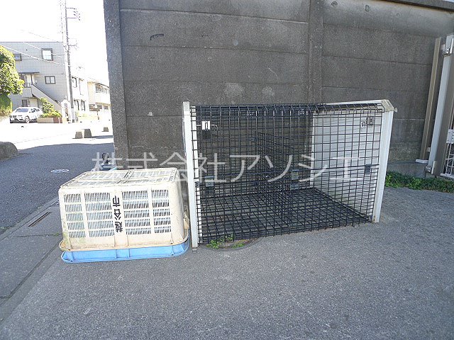 ヴェルデ越谷 ゴミ集積場