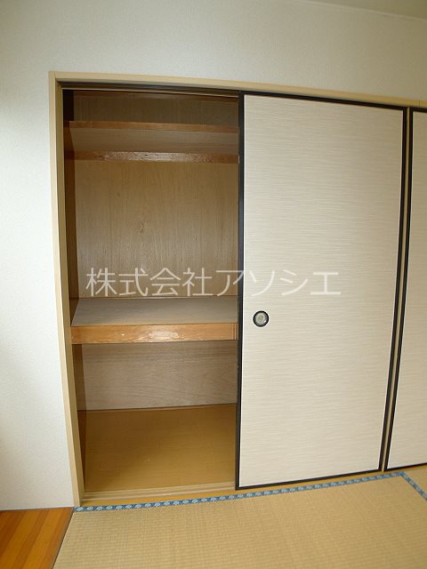 アルカサール 押入れ収納