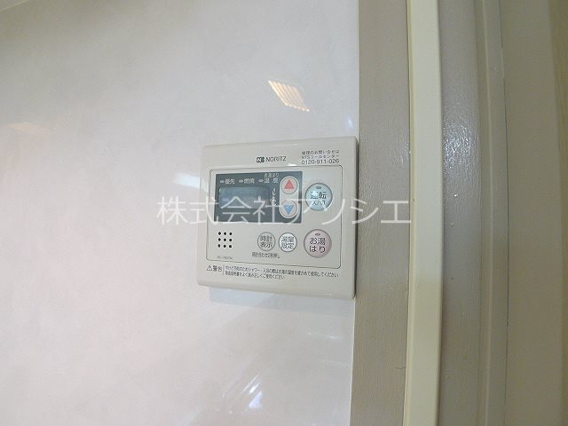 エクセル赤山町 給湯器パネル