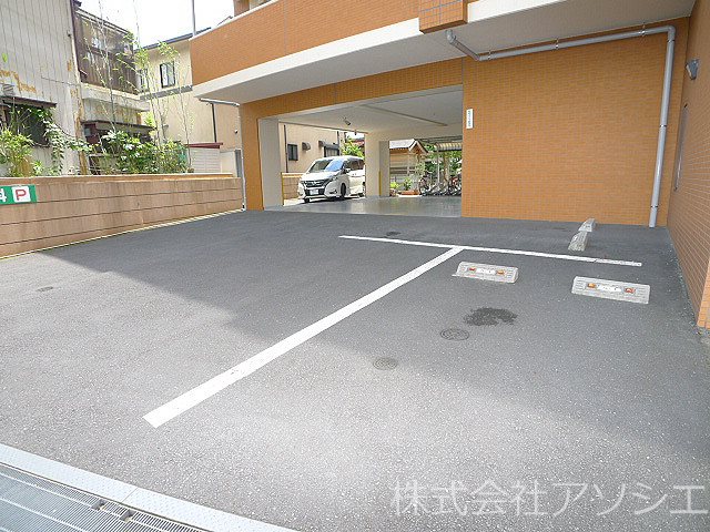 プライムコート 駐車場