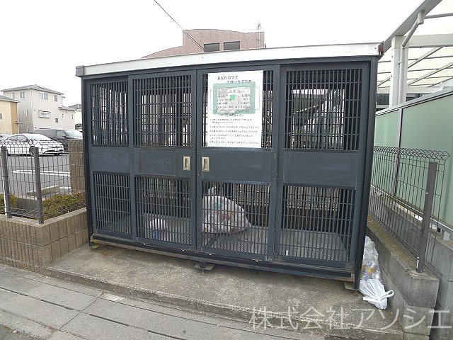 グラース　ベル ゴミ集積場
