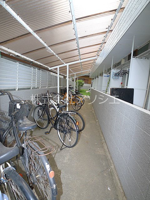 アルトーロ蒲生Ⅰ 駐輪場