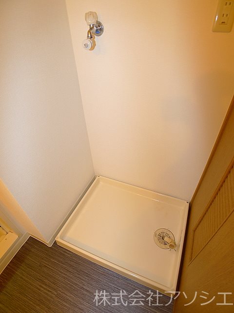 ヴィバーチェ武里 室内洗濯機置き場