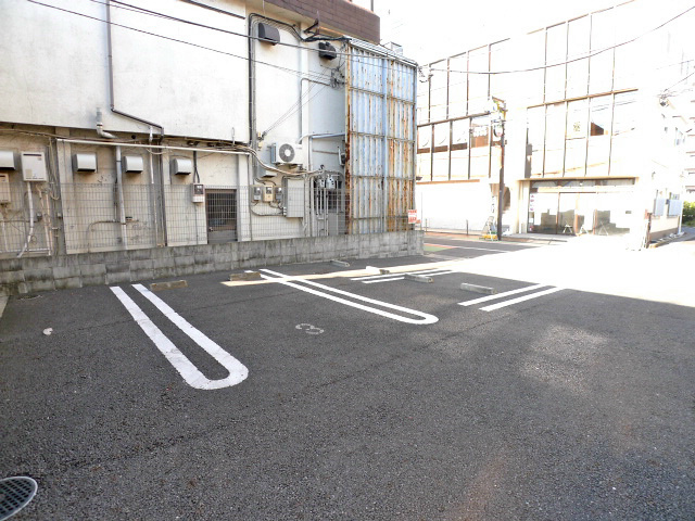エスタシオン 駐車場