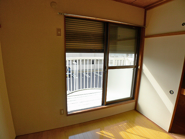 セントラルハイツⅡ号館 シャッター完備
