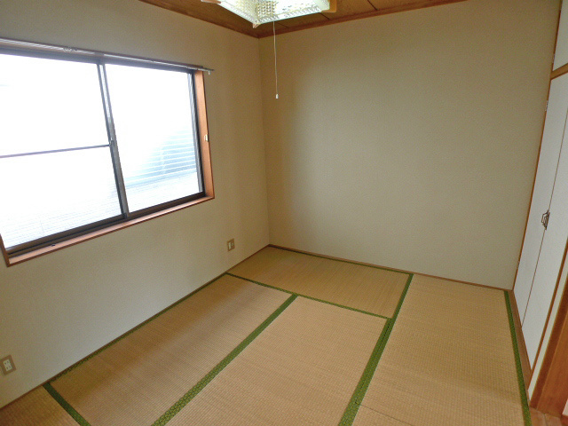 セントラルハイツⅡ号館 ２階和室6帖