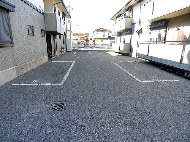セントラルハイムA 駐車場