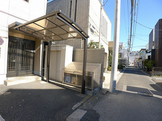 シャトルパティオ 駐輪場