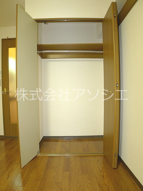 シャンポール茜 収納