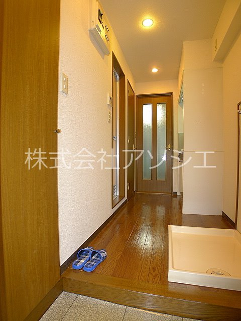 シャンポール茜 玄関