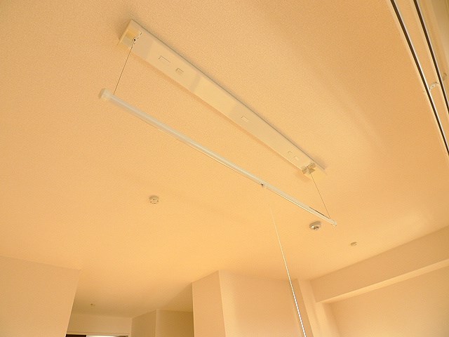 シャルム　Ⅱ 室内物干し
