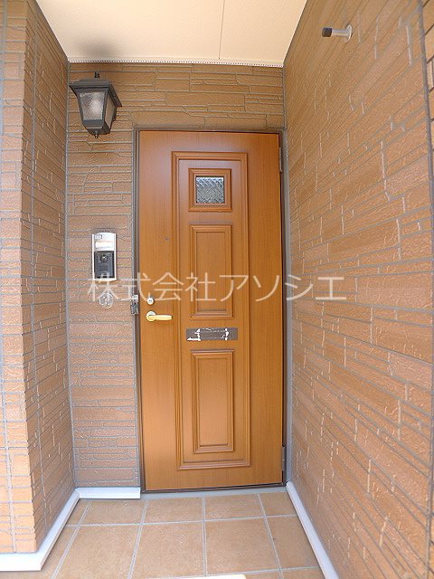 ソレアードＡ 玄関