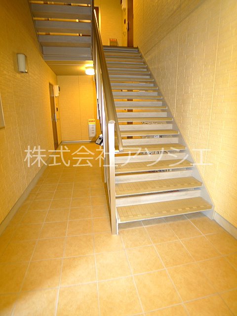 ネオセントラル 共用廊下