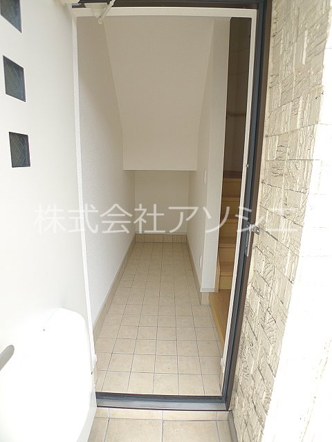 トゥエルブ 玄関ホール