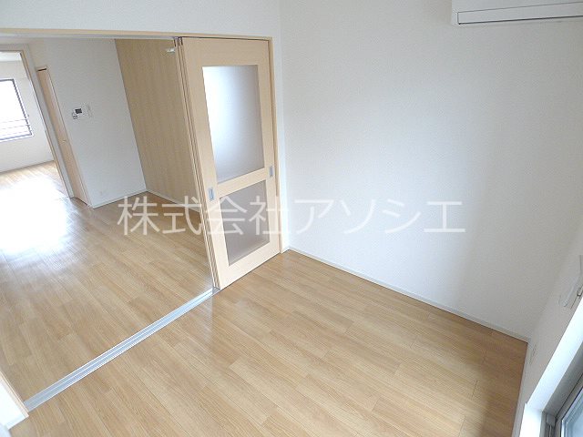 トゥエルブ 洋室3.9帖