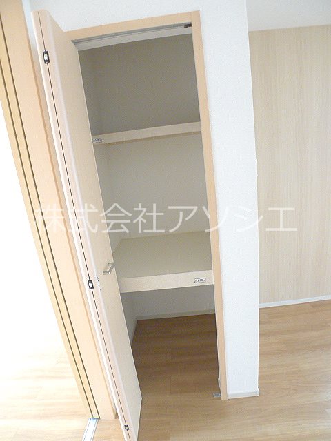 トゥエルブ 収納スペース