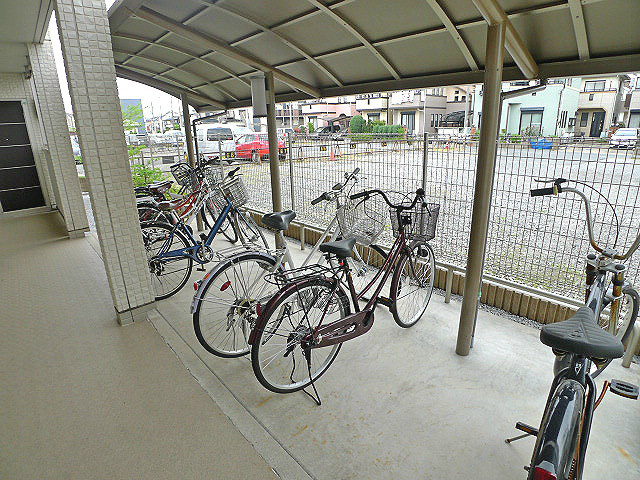 トゥールフルール 駐輪場