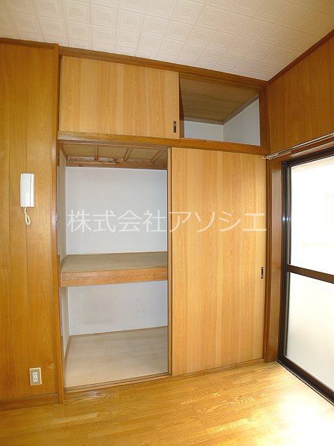 ハイツラフォーレ 収納