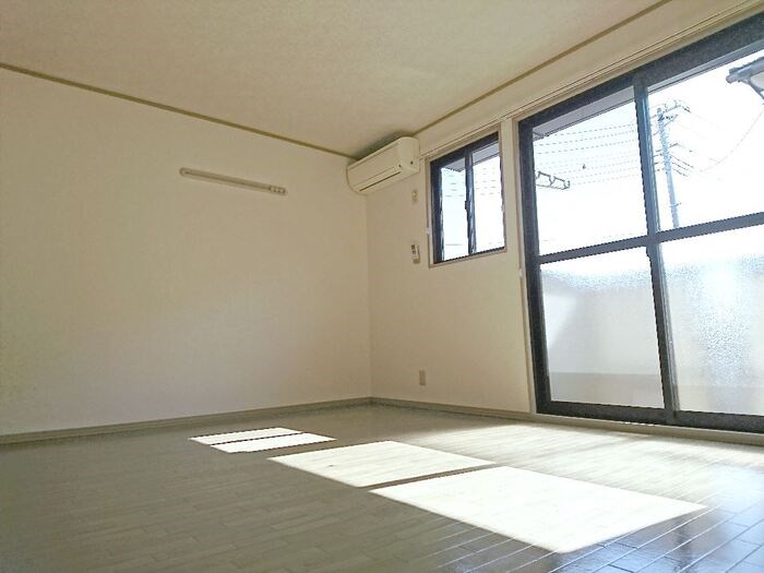 アピエ　壱番館 リビング