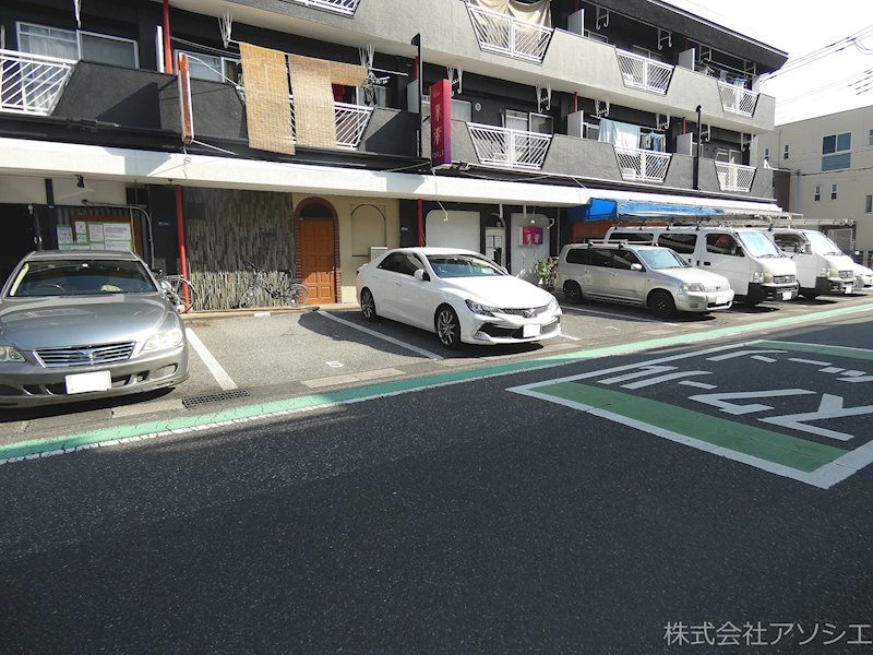 武里ハイツ 駐車場