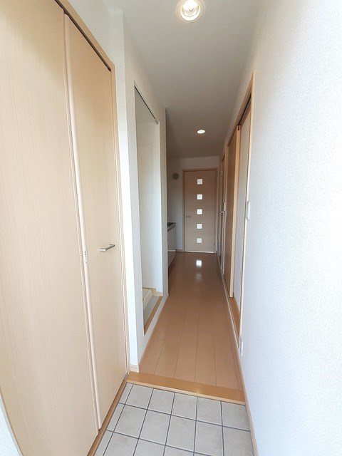 サンハイツツツミ 玄関