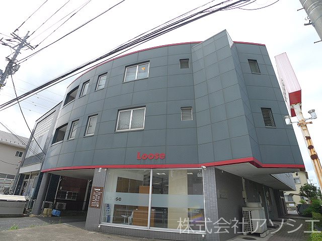 ウエストサイドハイツのご紹介は住まいの窓口アソシエにお任せください。