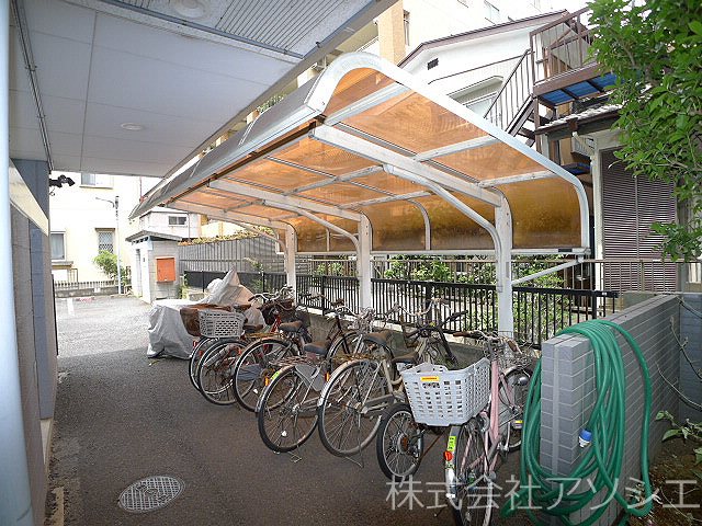 ウエストサイドハイツ 駐輪場