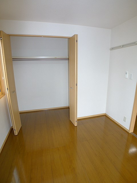 エターナヴィレッジA 収納