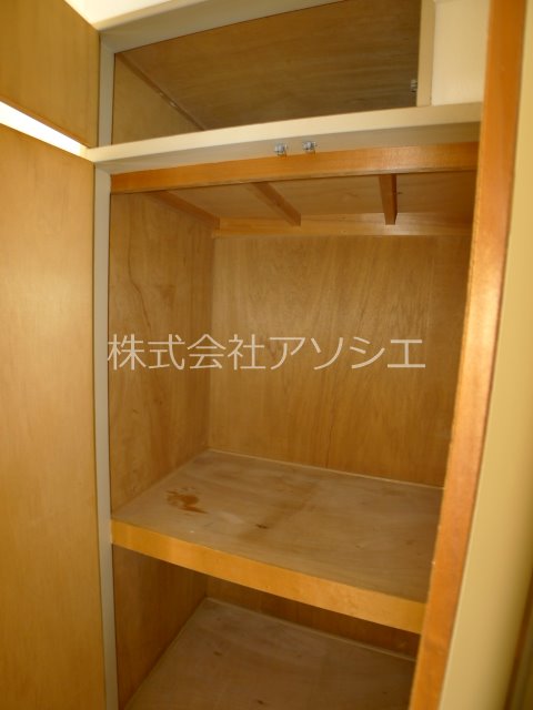 メゾンヤマムロ 収納