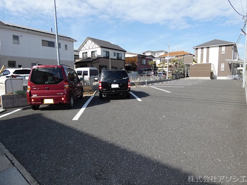 フォルトゥーナ（吉川市） 駐車場